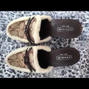 Coach authentic brown signature clogs size 8 1/2